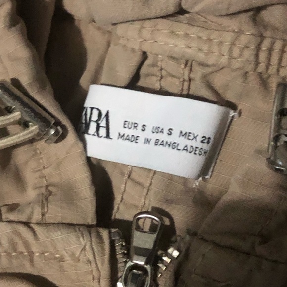 Zara Jumpsuit Women's Small Hooded Sleeveless Sand Beige Zip Up Cargo Spring Wea - Picture 2 of 8